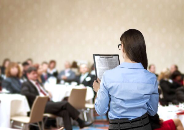Excellence in Dynamic Communication: Mastering Public Speaking
