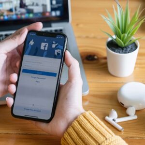 Text-Only Facebook Ads: Strategies Revealed
